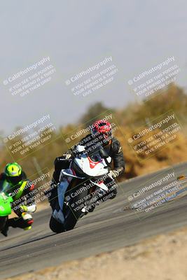 media/Jan-14-2024-SoCal Trackdays (Sun) [[2e55ec21a6]]/Turn 2 (1025am)/